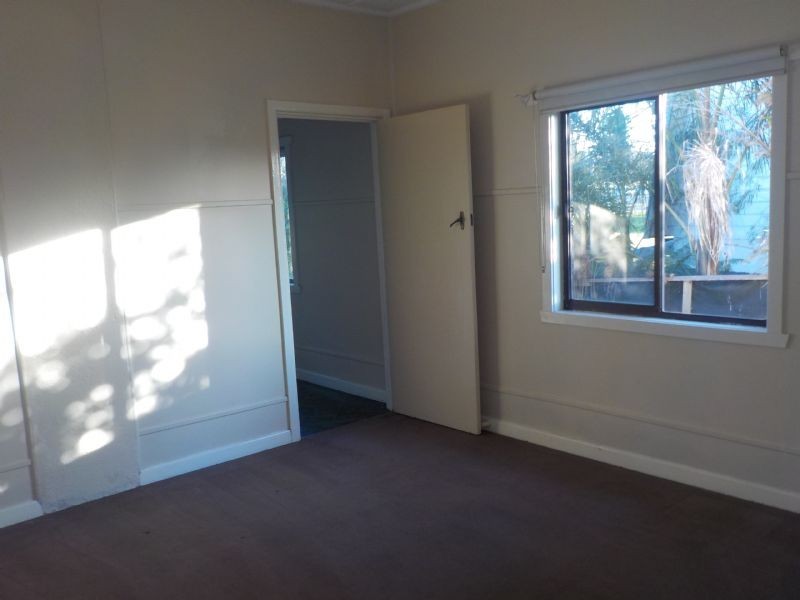 2  Chamberlain Road, Newborough VIC 3825