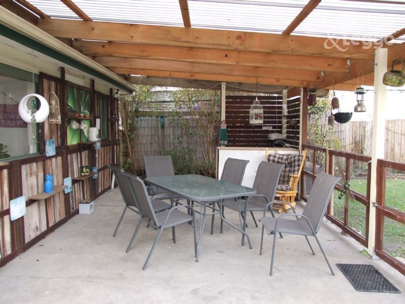 42 Chamberlain Road, Newborough VIC 3825