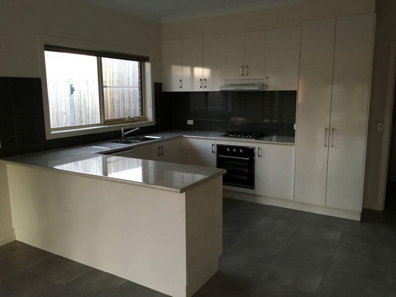 1/27 Victoria Street, Moe VIC 3825