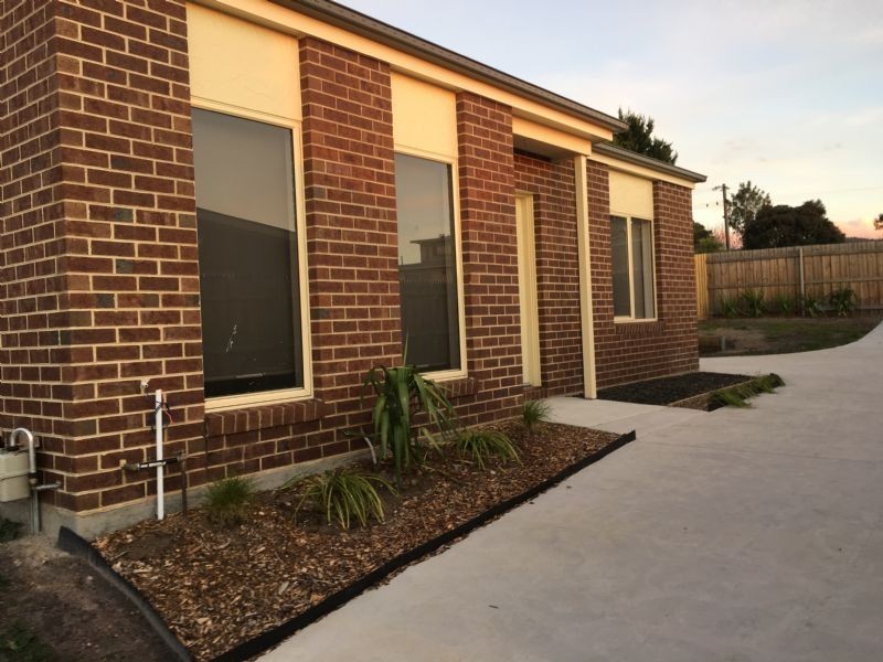 2/27 Victoria Street, Moe VIC 3825