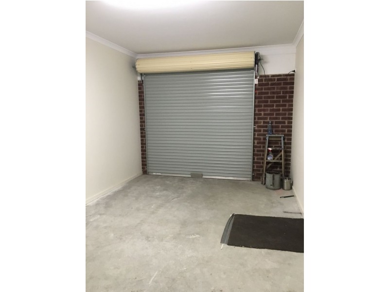 2/27 Victoria Street, Moe VIC 3825