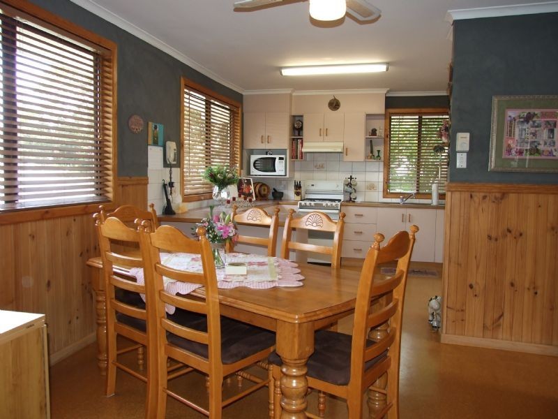 34 Elizabeth Street, Moe VIC 3825