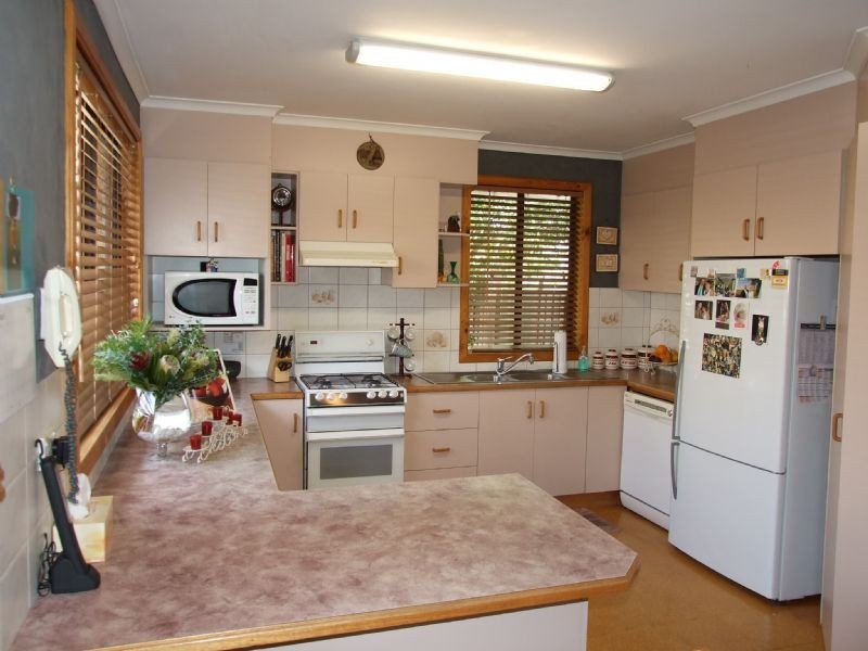 34 Elizabeth Street, Moe VIC 3825