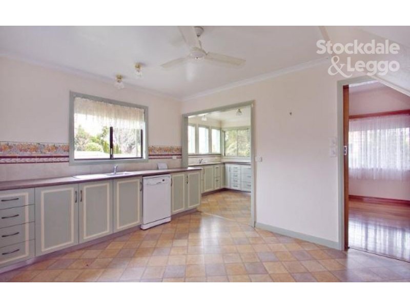 68 Hennessey Street, Moe VIC 3825