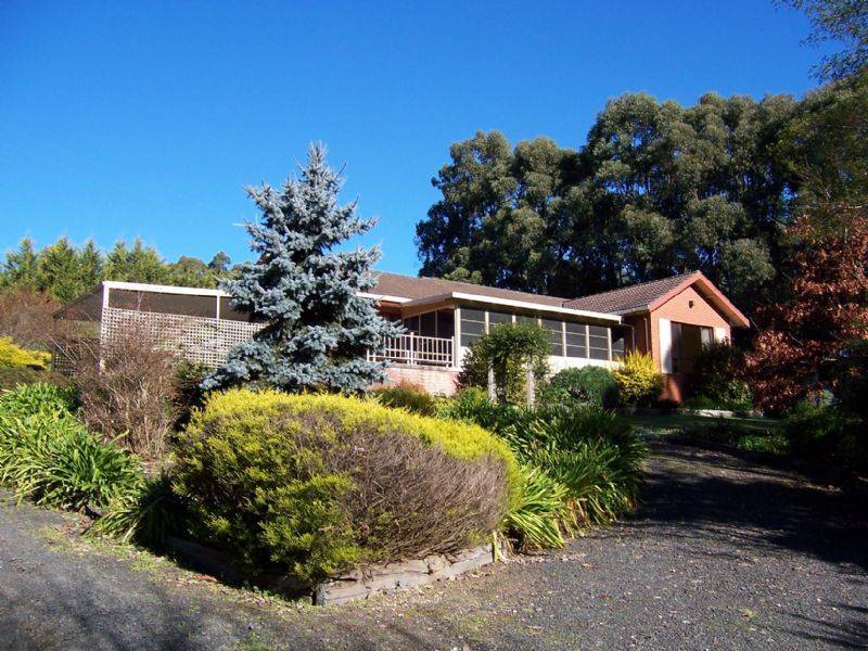 27 Old Thorpdale Road, Mirboo North VIC 3871