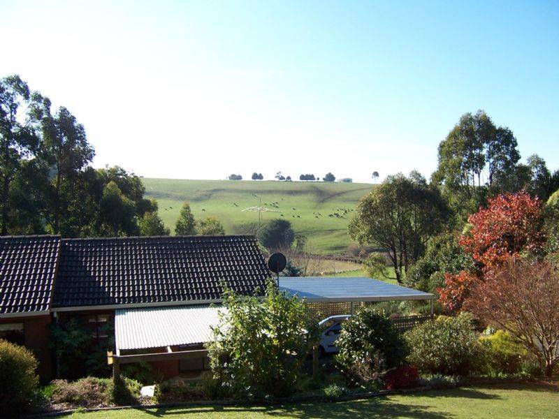 27 Old Thorpdale Road, Mirboo North VIC 3871