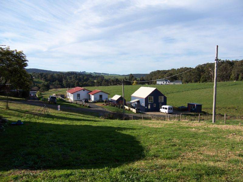 18 Allen Street, Mirboo North VIC 3871