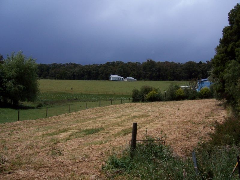 18 Balding Street, Mirboo North VIC 3871