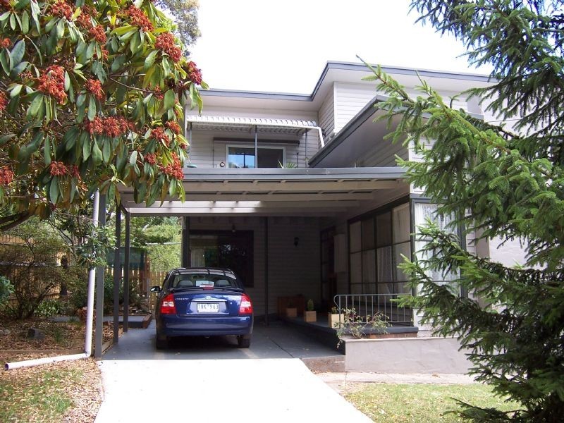 1 Grandridge West, Mirboo North VIC 3871