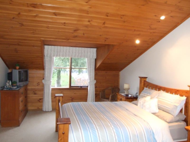 20 Murray Street, Mirboo North VIC 3871