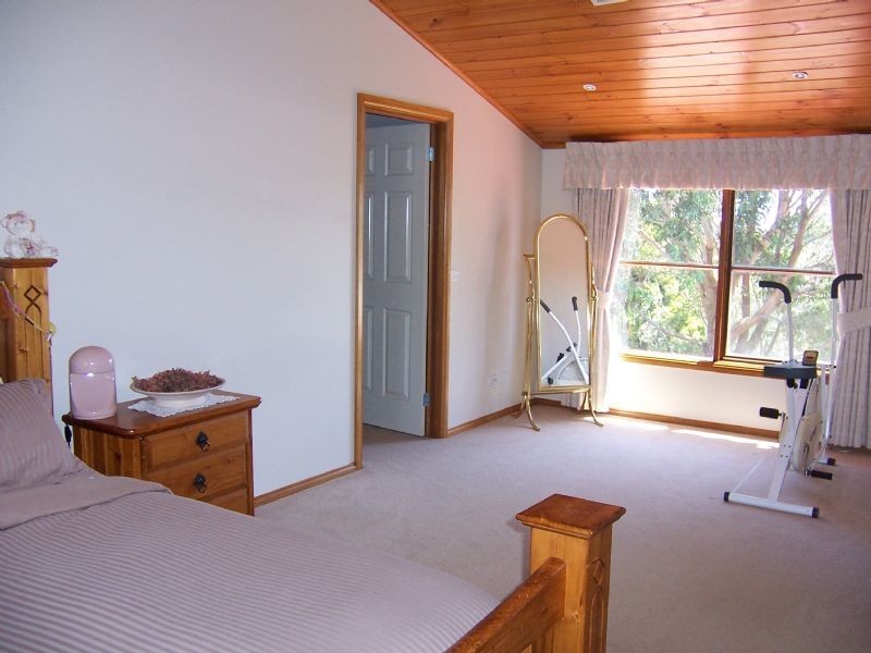 20 Murray Street, Mirboo North VIC 3871