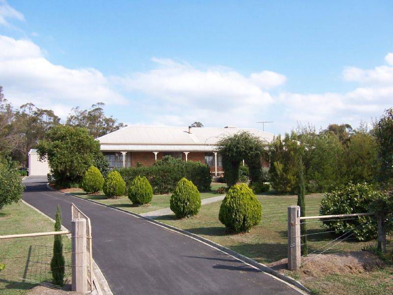 4 James Place, Yinnar South VIC 3869