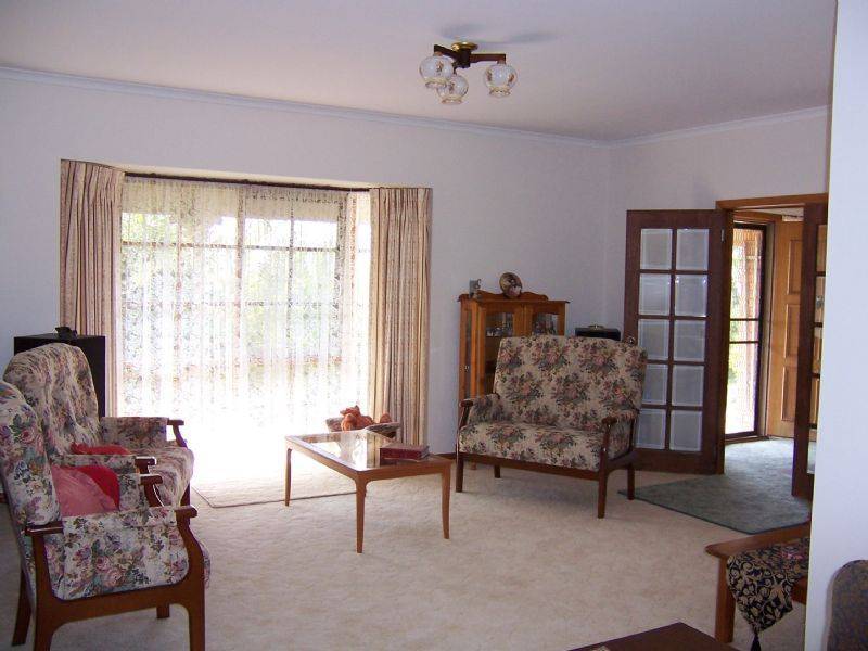 4 James Place, Yinnar South VIC 3869