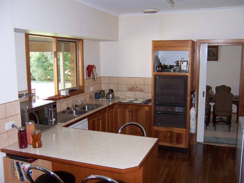 4 James Place, Yinnar South VIC 3869