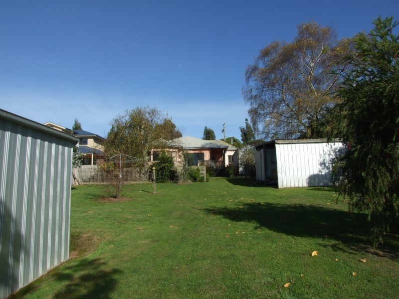 15 Couper Street, Mirboo North VIC 3871