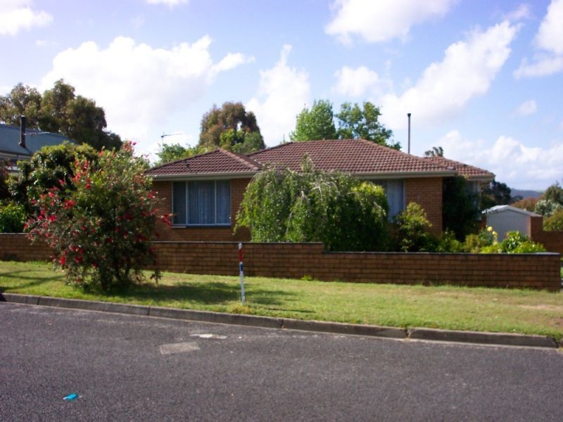 11 Couper Street, Mirboo North VIC 3871