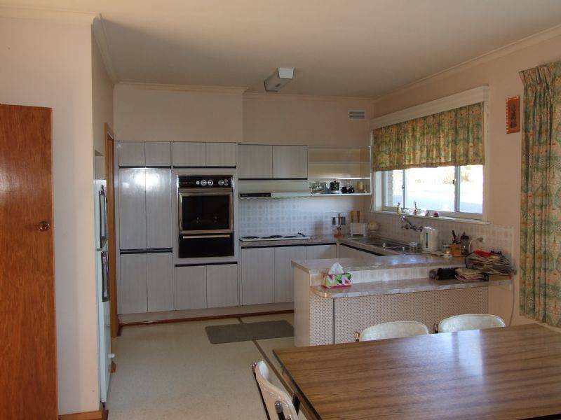 9 Scarlett Street, Mirboo North VIC 3871