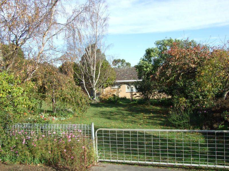 9 Scarlett Street, Mirboo North VIC 3871