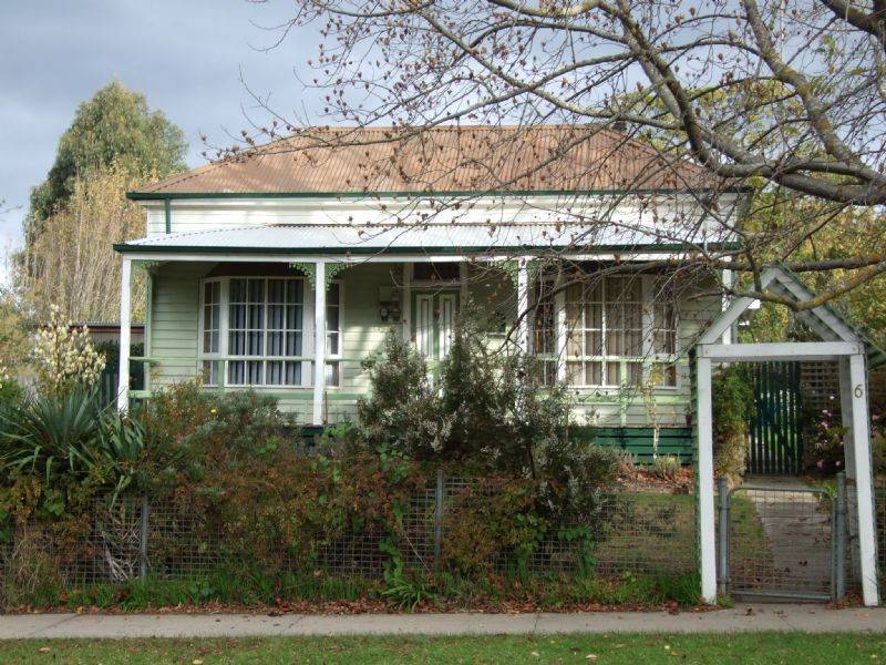 6 Ridgway, Mirboo North VIC 3871