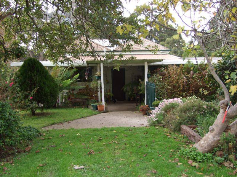 6 Ridgway, Mirboo North VIC 3871