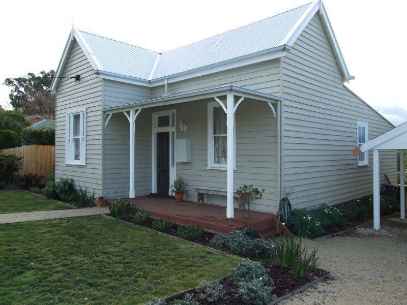 7 Couper Street, Mirboo North VIC 3871