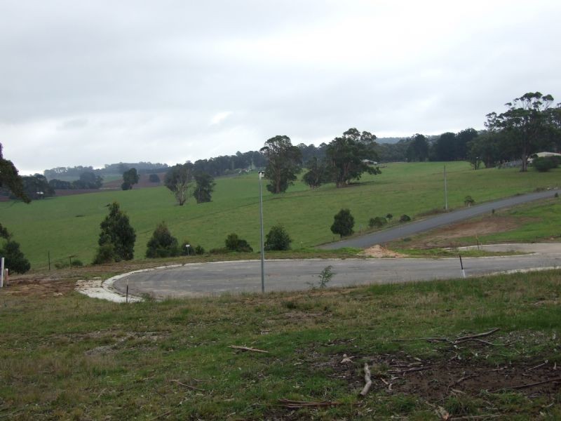 13 Eldon Court, Mirboo North VIC 3871