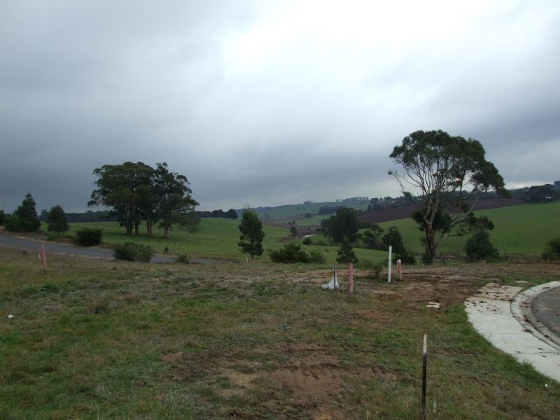 13 Eldon Court, Mirboo North VIC 3871