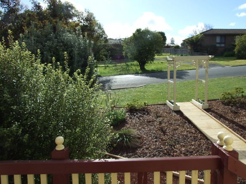 2 Scarlett Street, Mirboo North VIC 3871