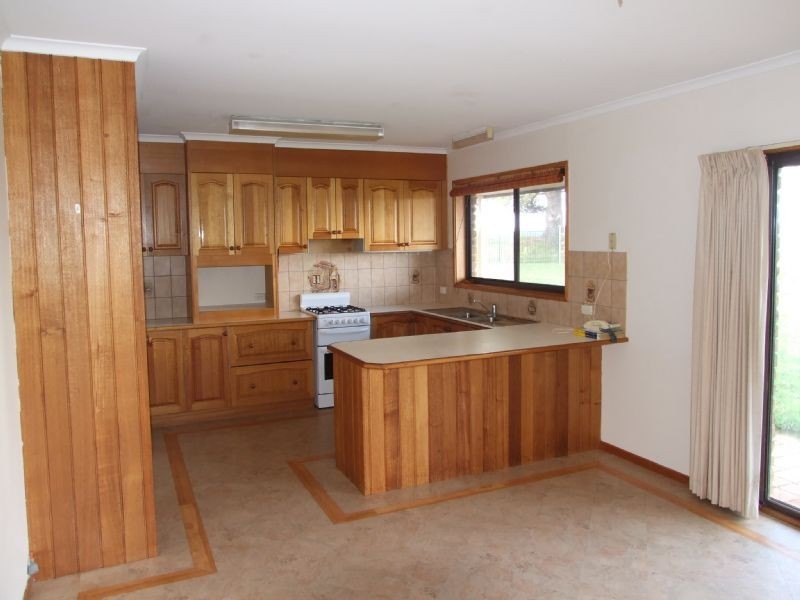 42 Murray Street, Mirboo North VIC 3871