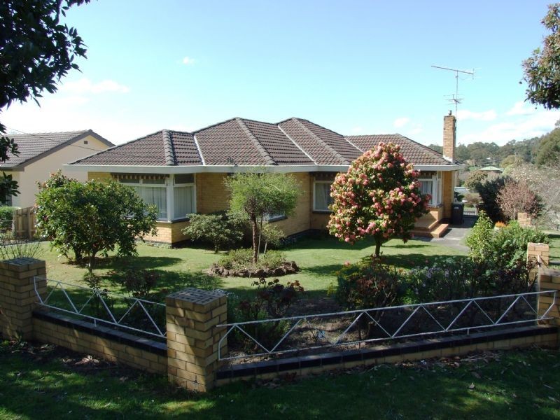 16 Baths Road, Mirboo North VIC 3871