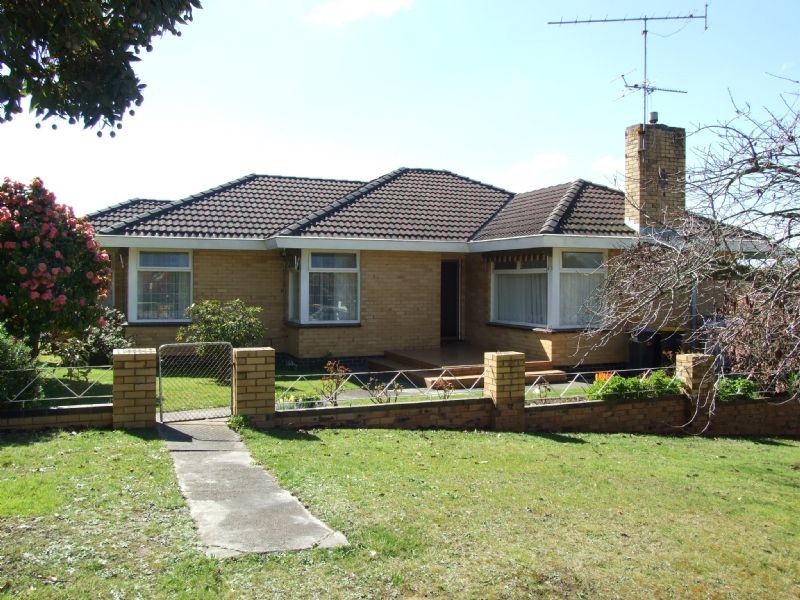 16 Baths Road, Mirboo North VIC 3871
