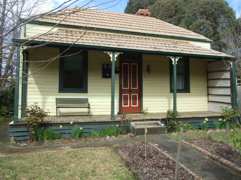 20 Ridgway, Mirboo North VIC 3871