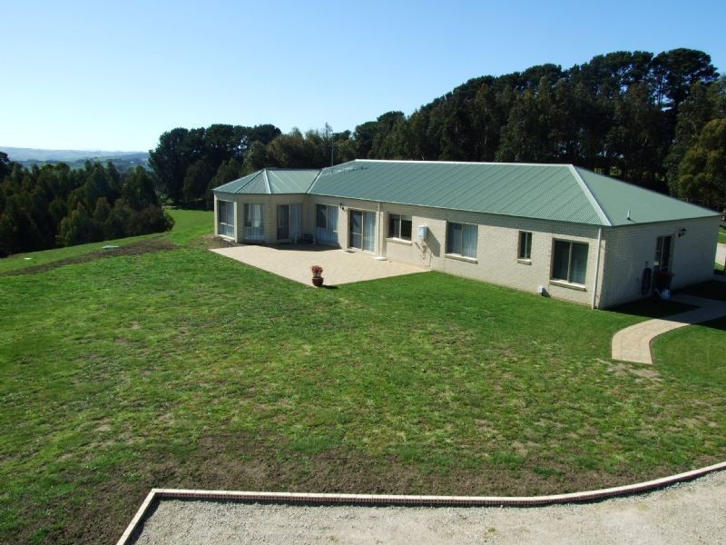 233 Holmes Road, Berrys Creek VIC 3953