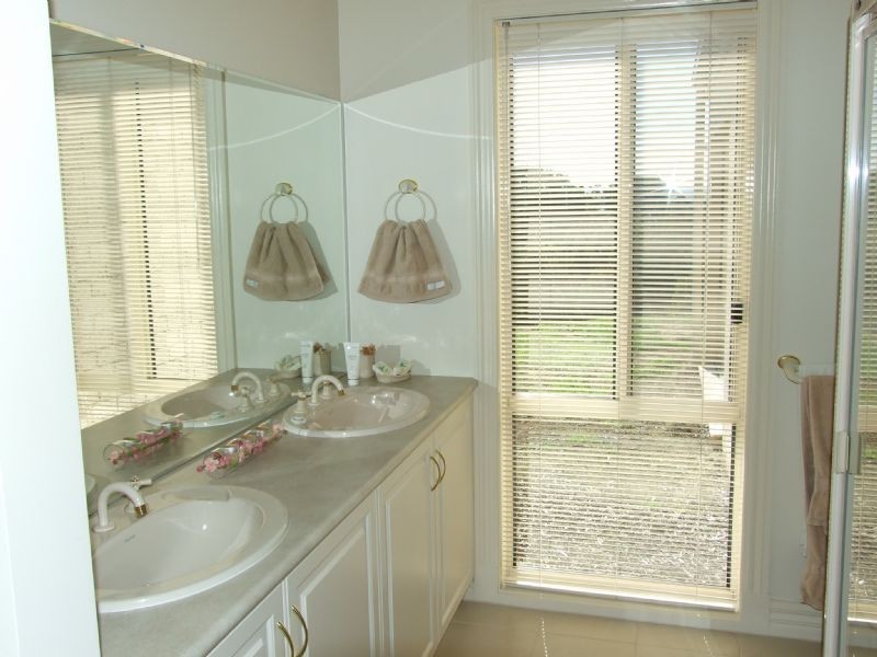 233 Holmes Road, Berrys Creek VIC 3953