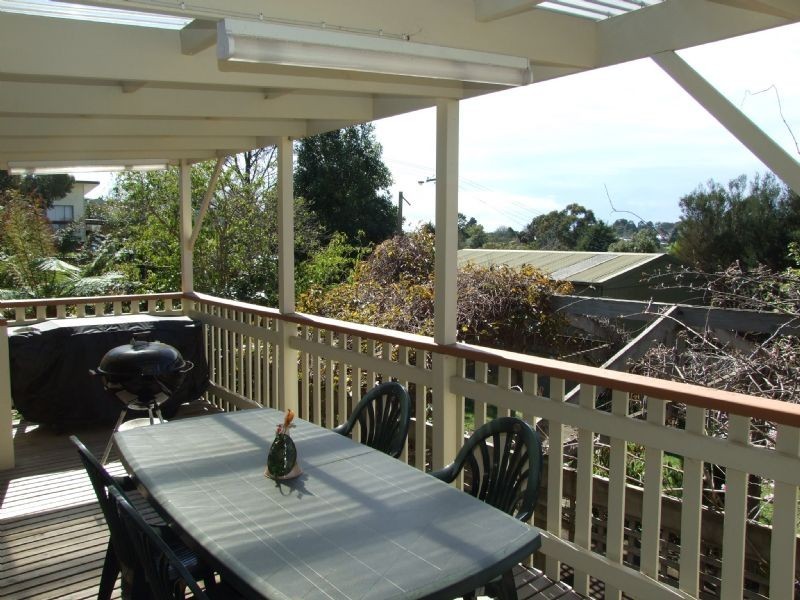 16-18 Farmer Street, Mirboo North VIC 3871