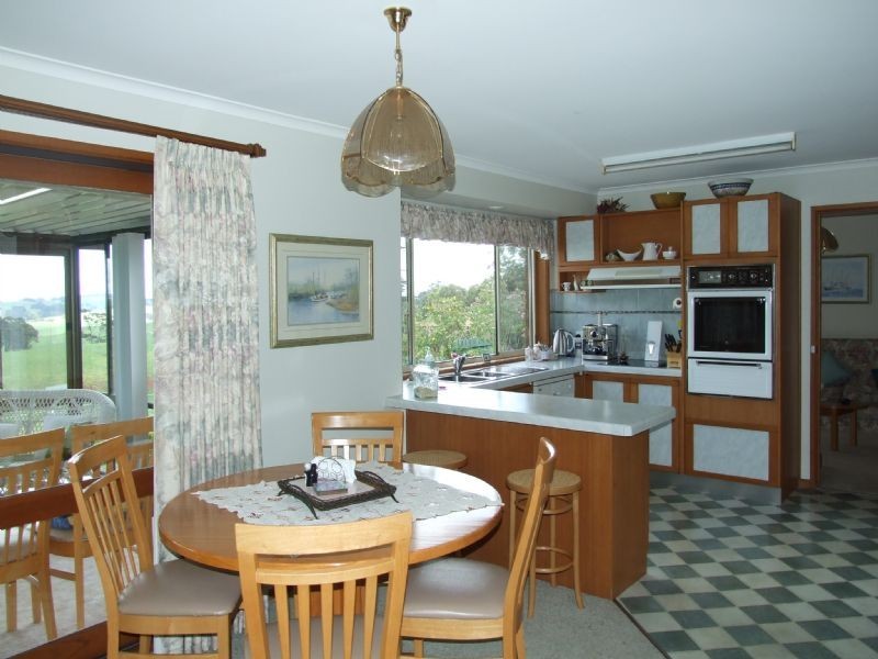 16-18 Farmer Street, Mirboo North VIC 3871