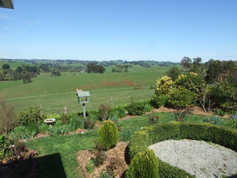 16-18 Farmer Street, Mirboo North VIC 3871