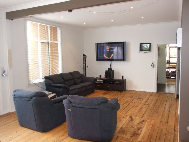 75 Ridgway, Mirboo North VIC 3871