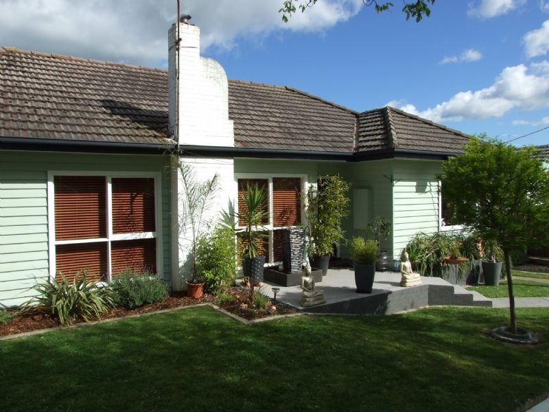 14 Murray Street, Mirboo North VIC 3871