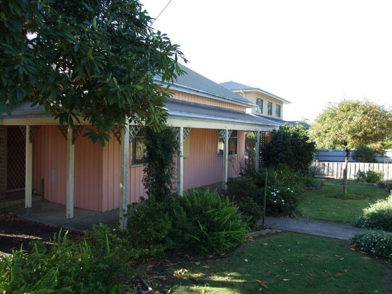 15 Couper Street, Mirboo North VIC 3871