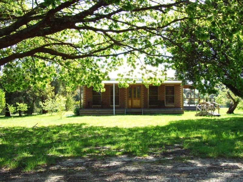 55 Balook Street, Mirboo North VIC 3871