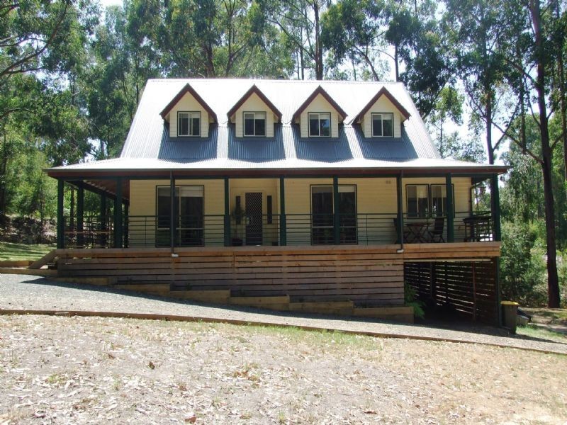 23 Wells Road, Mirboo North VIC 3871