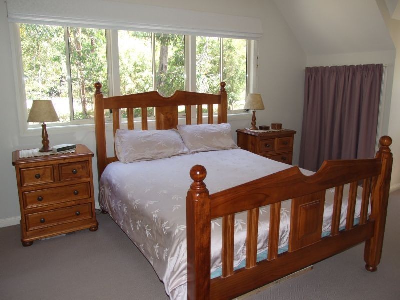 23 Wells Road, Mirboo North VIC 3871