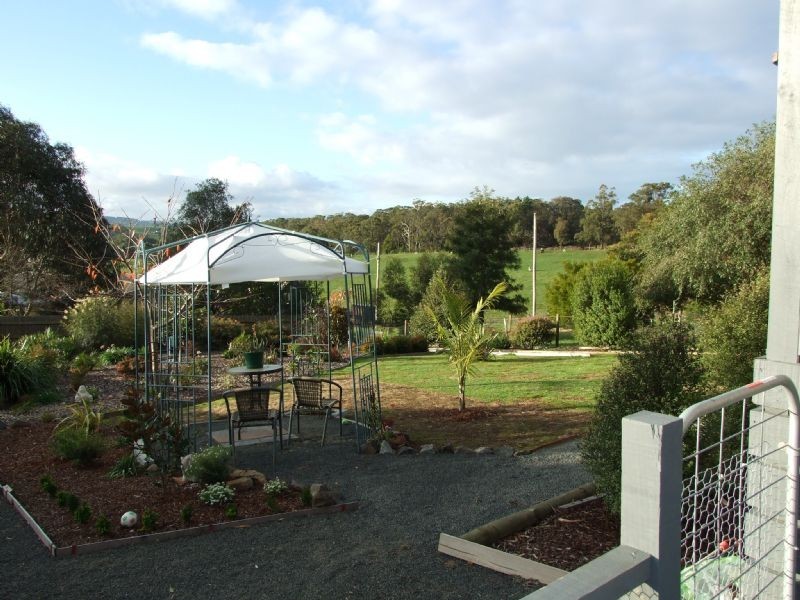 15 Bourke St, Mirboo North VIC 3871