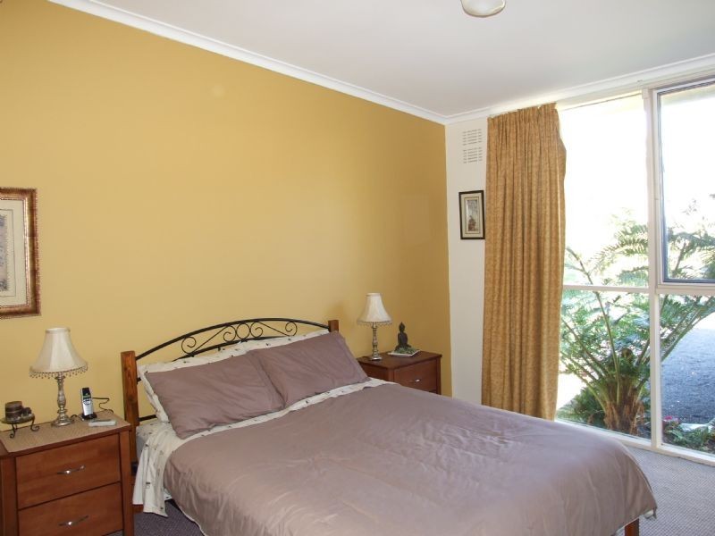 15 Bourke St, Mirboo North VIC 3871