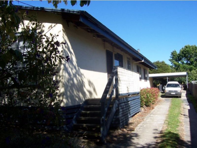 2 Murray Street, Mirboo North VIC 3871