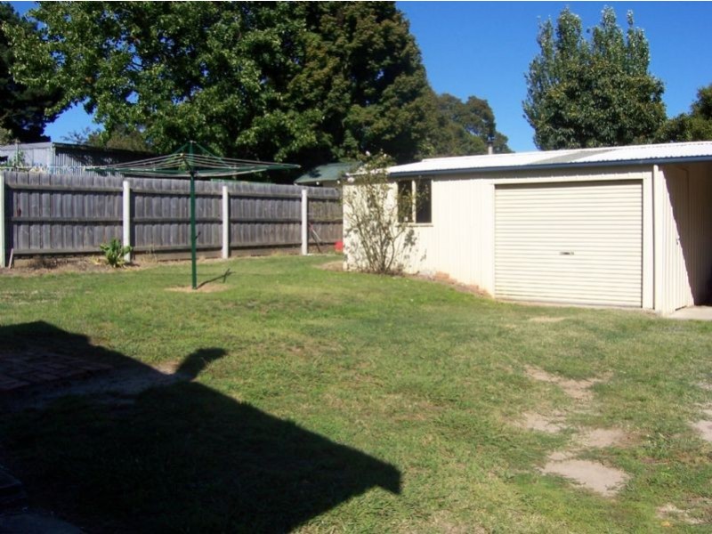 2 Murray Street, Mirboo North VIC 3871