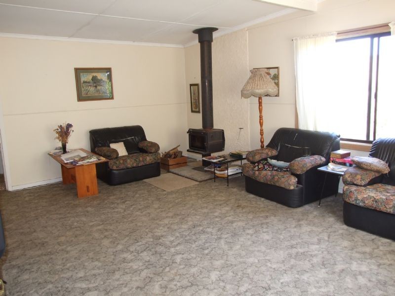7 McConvilles Lane, Allambee VIC 3823