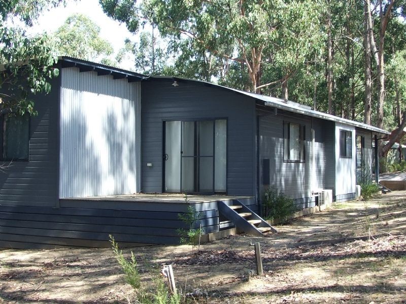 7 Wells Road, Mirboo North VIC 3871