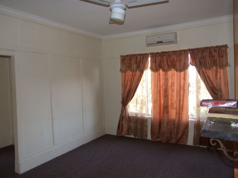 11 Peacock Street, Mirboo North VIC 3871